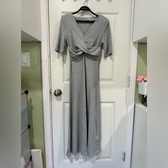DAZY Gray Ribbed Knit Twist Detail Maxi Dress size Medium - Picture 9 of 13